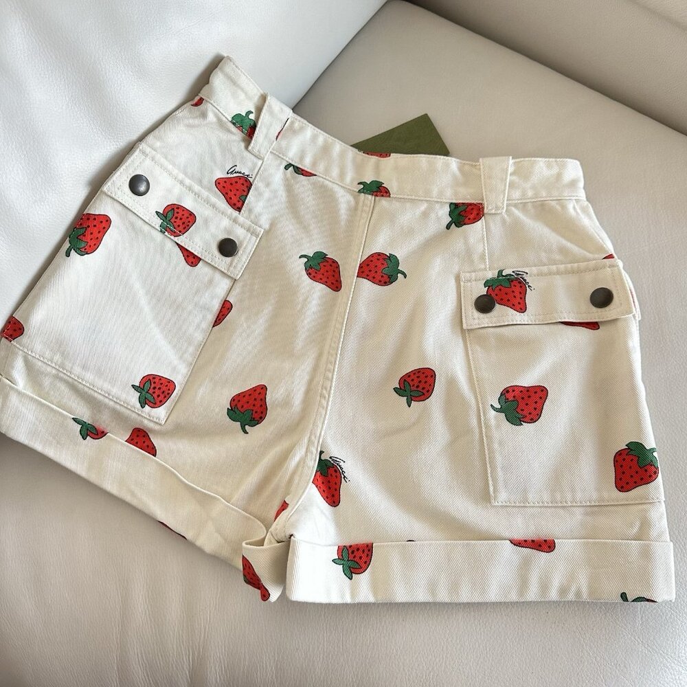 NWT GUCCI Shorts Cotton Twill Strawberry Sz 26 100% Authentic Women’s - Picture 9 of 14